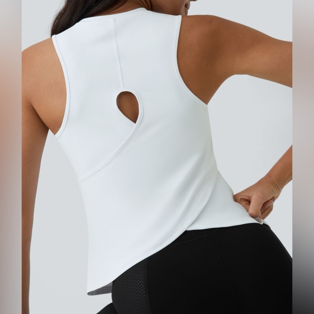 HALARA Cut Out Crossover Hem Solid Yoga Tank Top - size XLarge